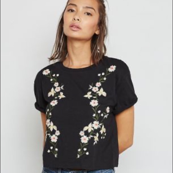 Topshop Tops - Top shop flower embroidery cropped black tee